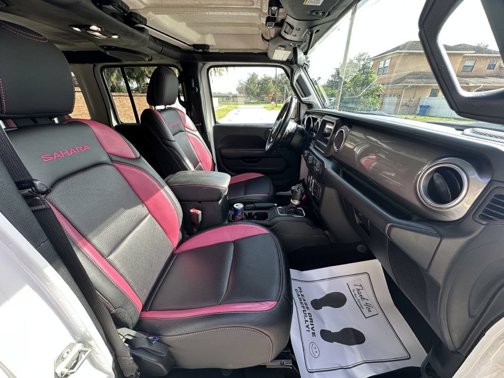 Used 2020 Jeep Wrangler Unlimited Sahara AWD/4WD image 11