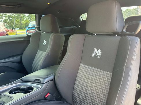 Used 2019 Dodge Challenger R/T Scat Pack w/ Shaker Package image 15