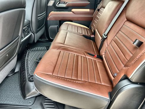 New 2026 GMC Sierra 2500 Denali Ultimate AWD/4WD image 16