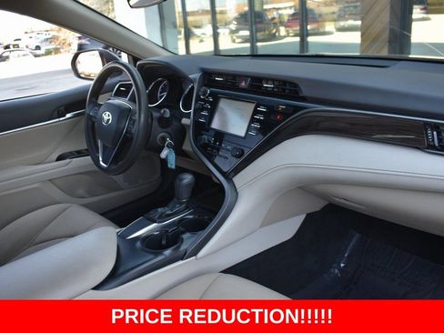 Used 2019 Toyota Camry LE image 20