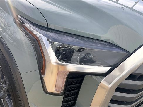 Used 2026 Toyota Tundra Limited image 32