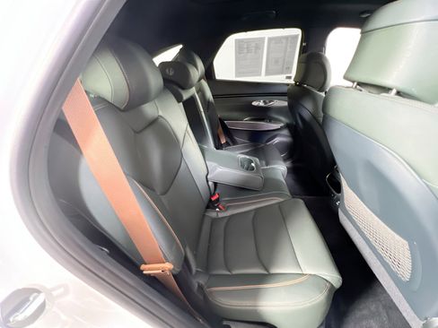 Used 2023 Genesis GV70 2.5T w/ Advanced Package image 28