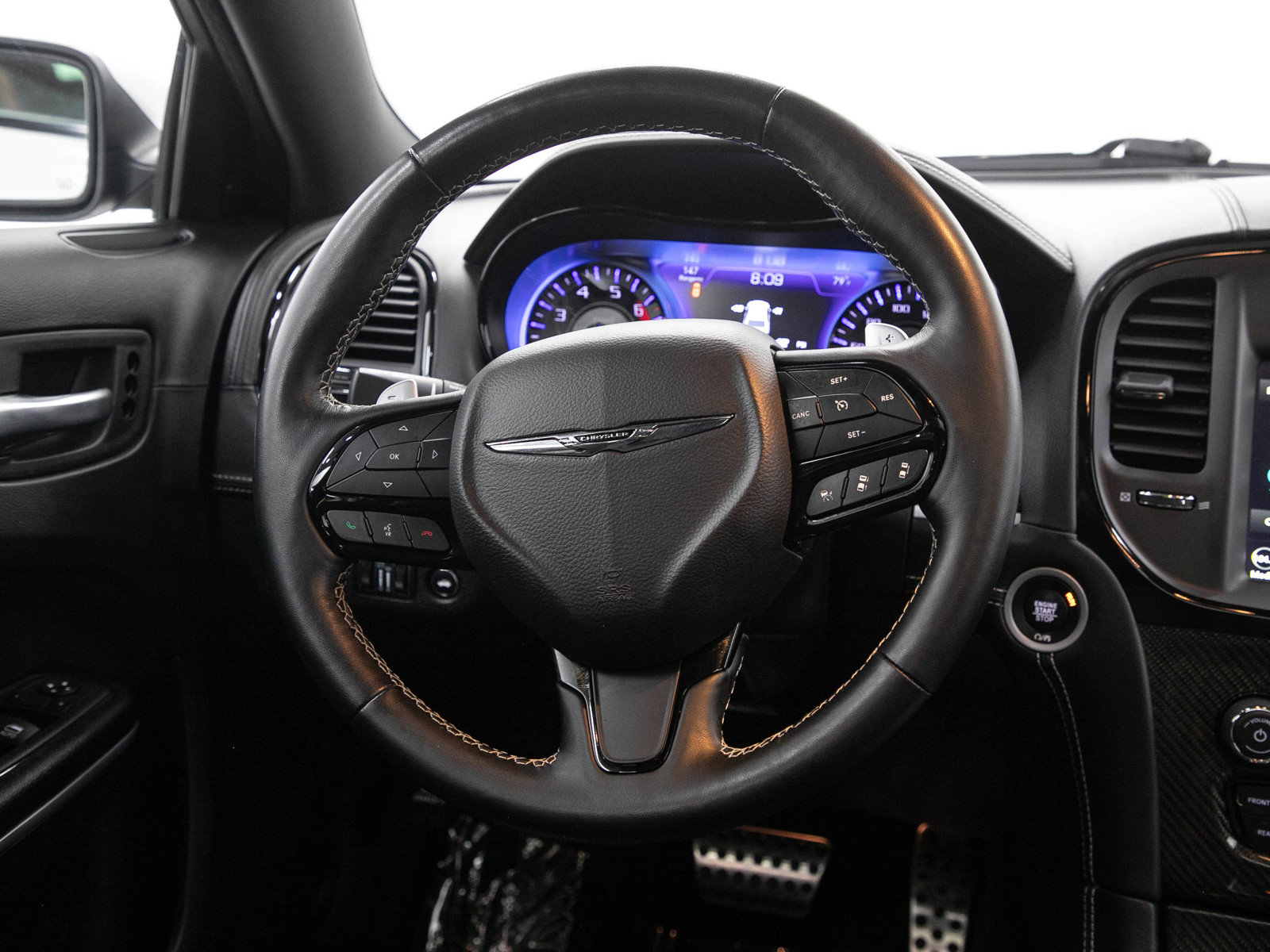 Used 2023 Chrysler 300 C RWD image 16