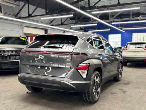 Used 2025 Hyundai Kona SEL FWD image 6