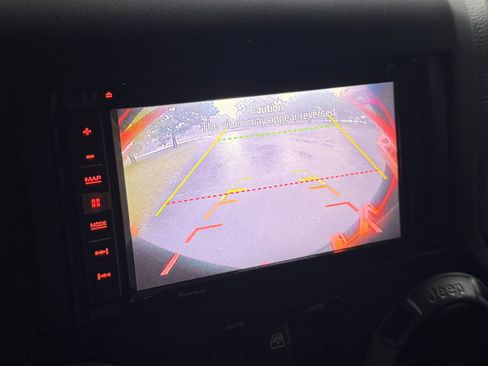 Used 2018 Jeep Wrangler Unlimited Sport S image 63