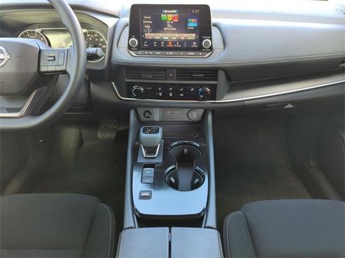 Certified 2025 Nissan Rogue S image 21