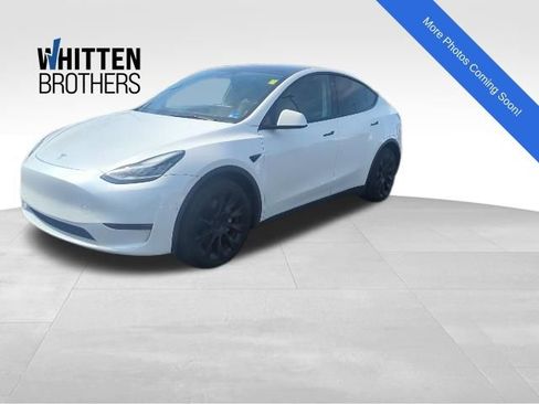 Used 2022 Tesla Model Y Long Range image 1