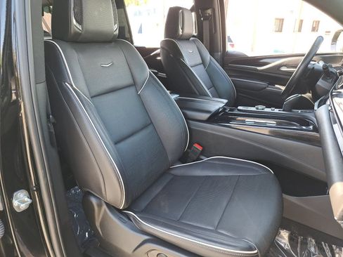 Used 2023 Cadillac Escalade ESV Sport AWD/4WD image 10