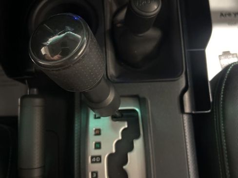 Used 2014 Toyota FJ Cruiser 4WD image 33