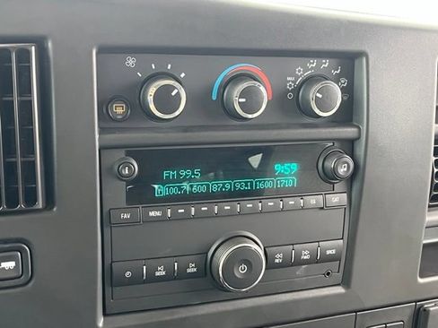 Used 2025 Chevrolet Express 3500 LT w/ LT Preferred Equipment Group RWD image 22