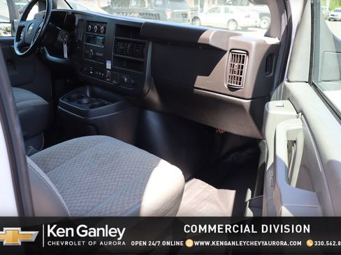 Used 2022 Chevrolet Express 3500 w/ Power Convenience Package RWD image 30