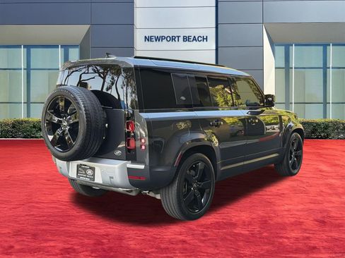 Used 2023 Land Rover Defender 110 S AWD/4WD image 9