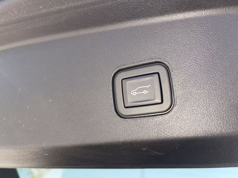 Certified 2024 Cadillac Lyriq Luxury AWD/4WD image 7