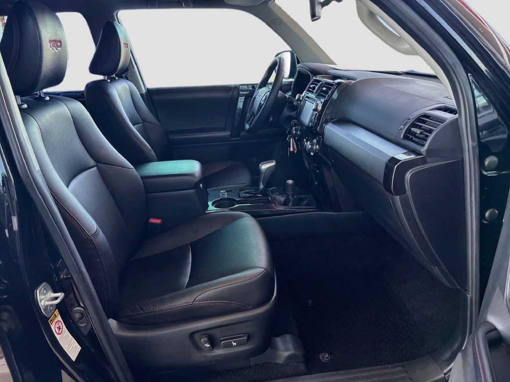 Used 2018 Toyota 4Runner TRD Off-Road Premium AWD/4WD image 19