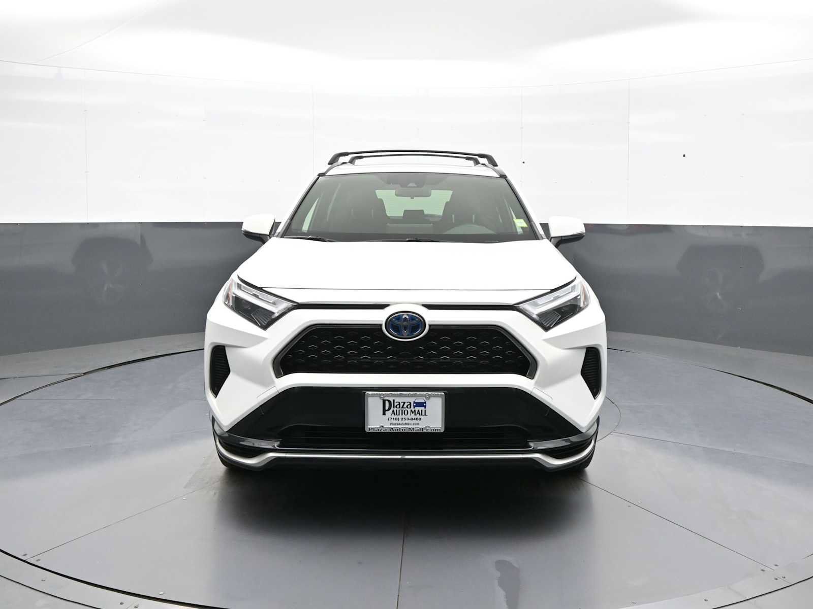 Used 2023 Toyota RAV4 SE w/ Weather & Moonroof Package AWD/4WD image 2