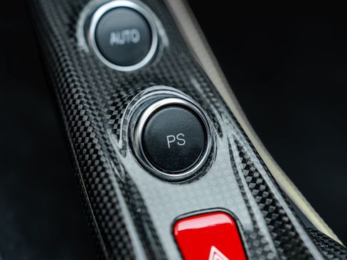 Used 2022 Ferrari F8 Tributo RWD image 57