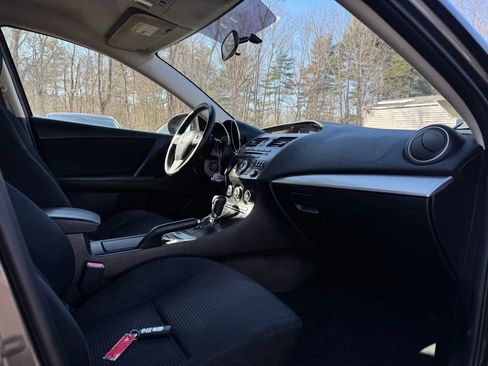 Used 2013 MAZDA MAZDA3 i Touring image 13