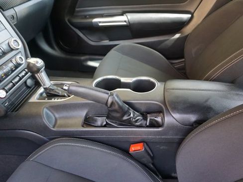 Certified 2021 Ford Mustang Coupe RWD image 23