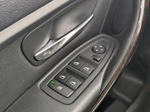Used 2015 BMW 320i Sedan RWD image 16