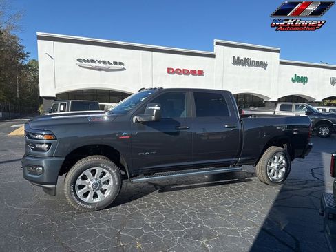 New 2026 RAM 2500 Big Horn AWD/4WD image 5