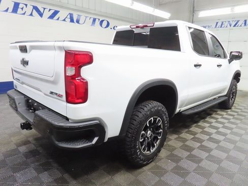 Used 2025 Chevrolet Silverado 1500 ZR2 w/ Technology Package image 4