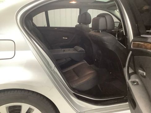 Used 2010 BMW 535i xDrive Sedan AWD/4WD image 10