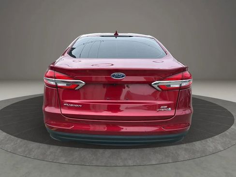 Used 2019 Ford Fusion SE image 6