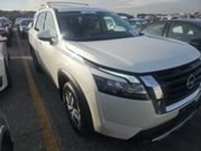 Used 2024 Nissan Pathfinder SL