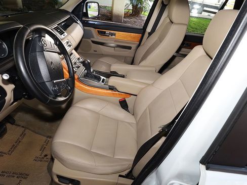 Used 2012 Land Rover Range Rover Sport HSE image 25