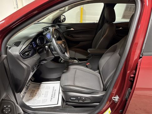 Used 2023 Buick Encore GX Select w/ Sport Touring Package image 18