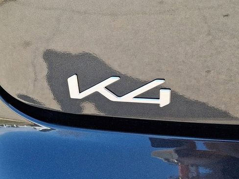 Certified 2025 Kia K4 EX image 30