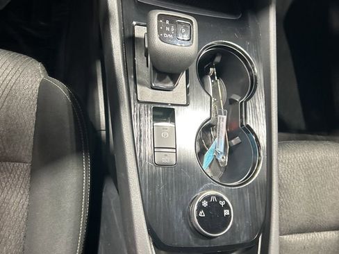 Used 2024 Nissan Rogue SV image 16