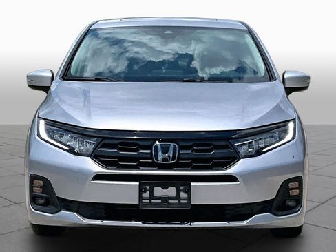 Certified 2025 Honda Odyssey EX-L image 4