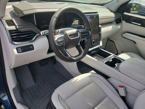 Used 2025 GMC Acadia Denali w/ LPO, Floor Liner Package FWD image 20