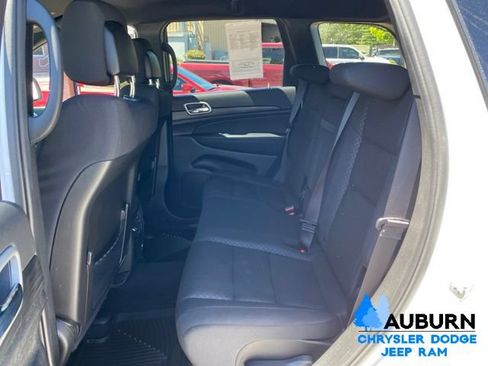 Used 2022 Jeep Grand Cherokee Laredo E AWD/4WD image 25