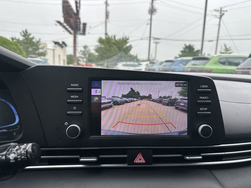 Used 2024 Hyundai Elantra SE FWD image 20