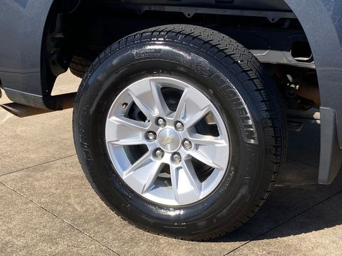 Used 2020 Chevrolet Silverado 1500 LT w/ Texas Edition image 8