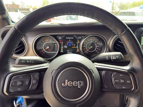 Used 2022 Jeep Wrangler Willys image 22