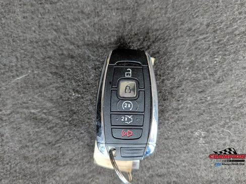 Used 2019 Lincoln Nautilus Select AWD/4WD image 30