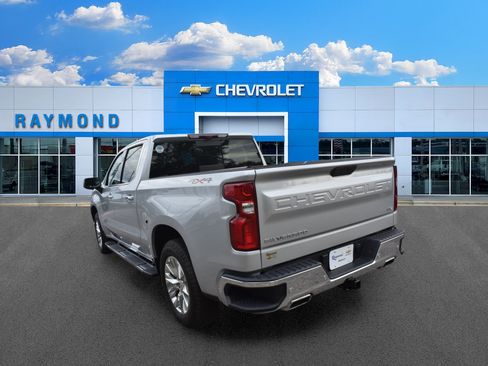 Used 2020 Chevrolet Silverado 1500 LTZ w/ LTZ Premium Package AWD/4WD image 5