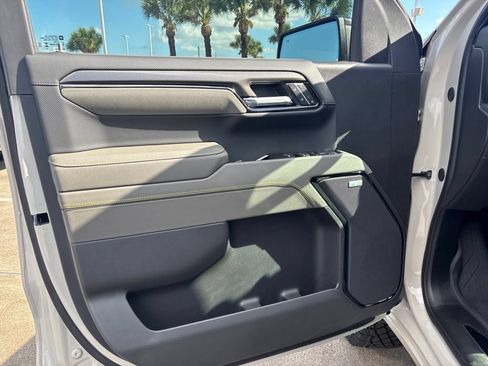New 2026 Chevrolet Silverado 1500 ZR2 w/ LPO, Dark Essentials Package AWD/4WD image 21