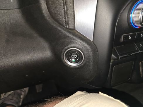 Used 2021 GMC Sierra 1500 Elevation AWD/4WD image 22