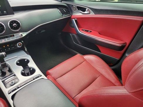 Used 2018 Kia Stinger GT1 image 14