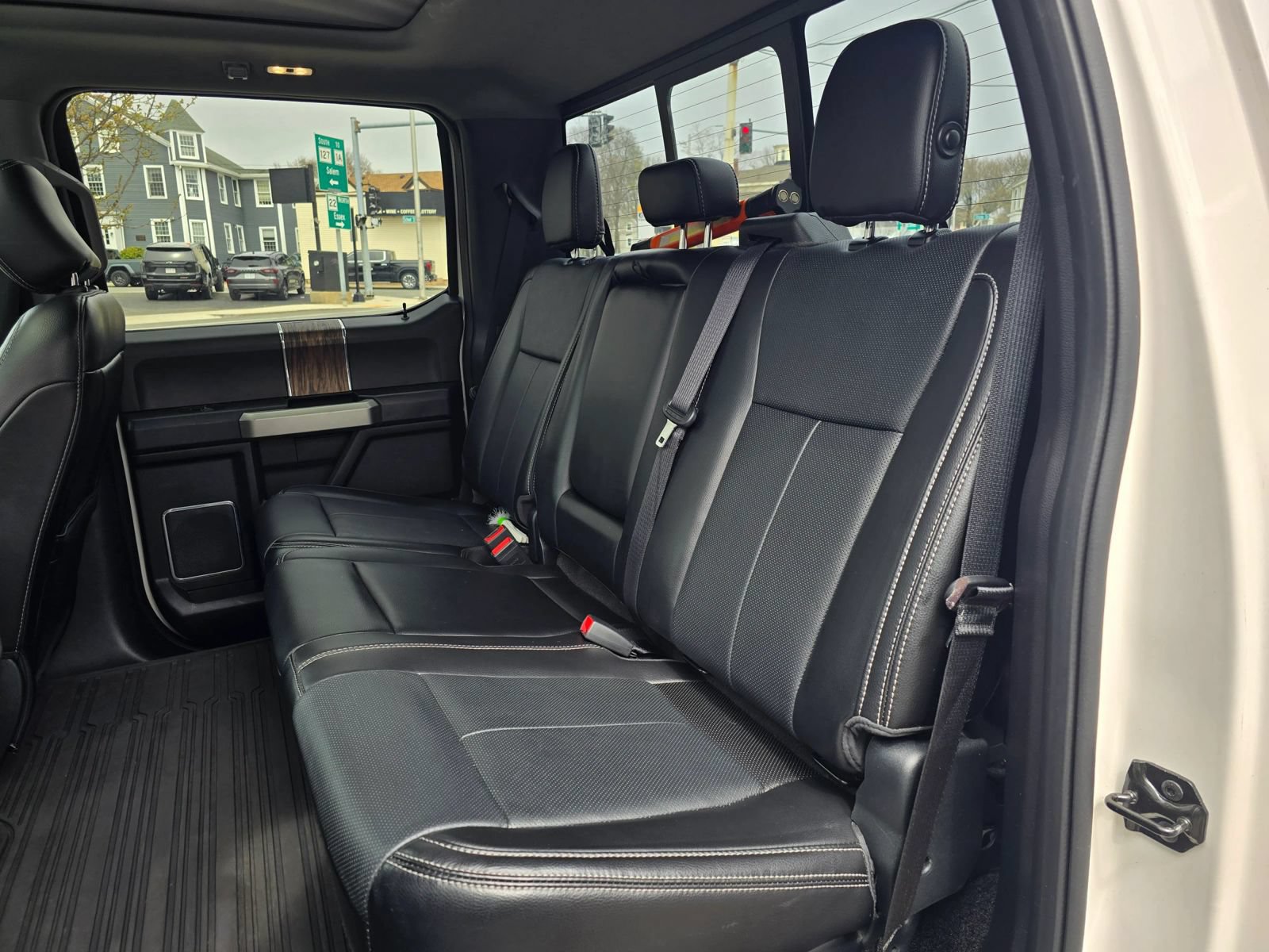 Used 2018 Ford F150 Lariat w/ Equipment Group 502A Luxury AWD/4WD image 12