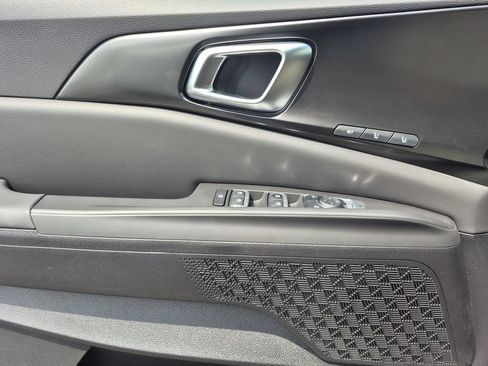 New 2027 Kia Carnival SX w/ Dark Edition Package FWD image 6