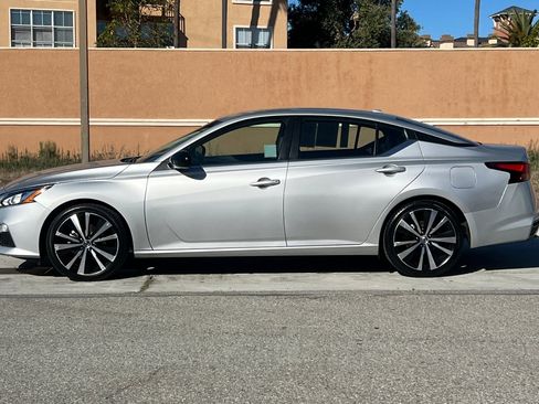 Used 2022 Nissan Altima 2.5 SR image 7
