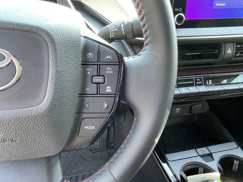 Certified 2025 Toyota Prius Plug-In Hybrid FWD image 21