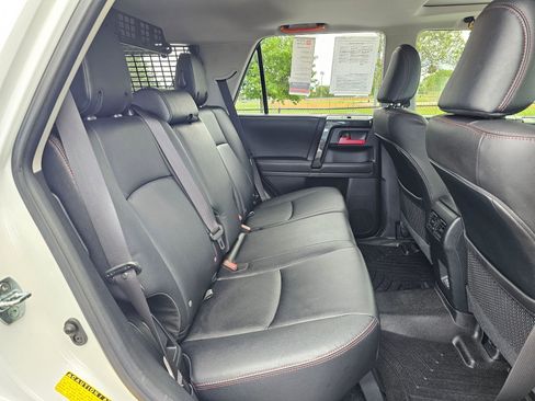 Used 2023 Toyota 4Runner TRD Off-Road Premium w/ Moonroof Package AWD/4WD image 12