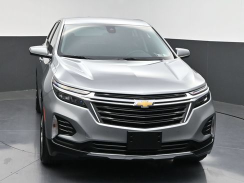 Used 2024 Chevrolet Equinox LT FWD image 2