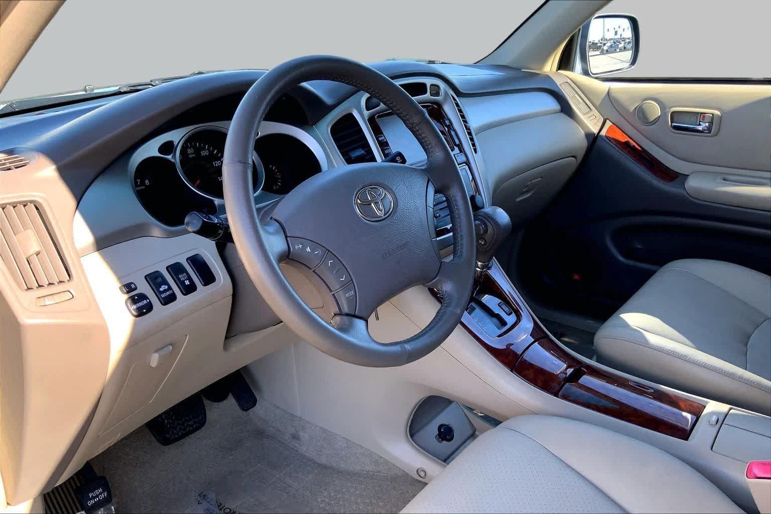 Used 2007 Toyota Highlander Limited AWD/4WD image 17